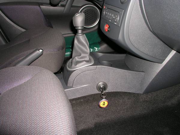 Clio III. 6 seb., v�lt�z�r